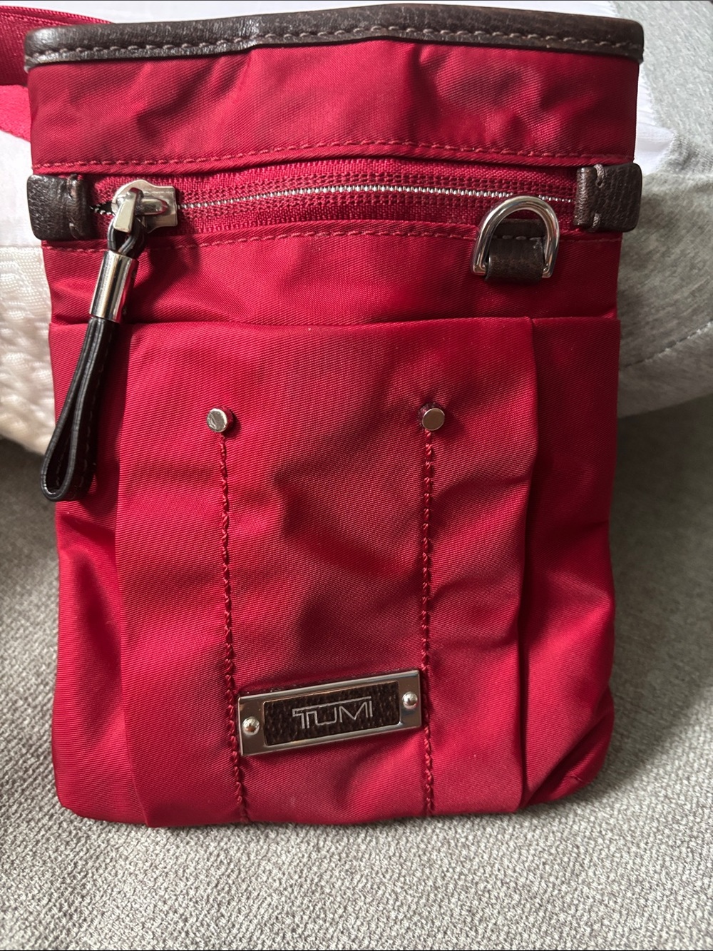 Tumi Small Crossbody Pocket Nylon Bag Pouch Red 7x6in Brown Leather Trim
